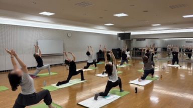 土曜の朝はリラックス 癒しのヨガ