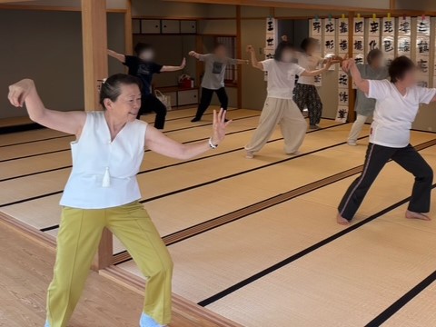 気候で気功で聴こう! 楽々太極拳