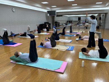 健康な身体づくり リフレッシュヨガ