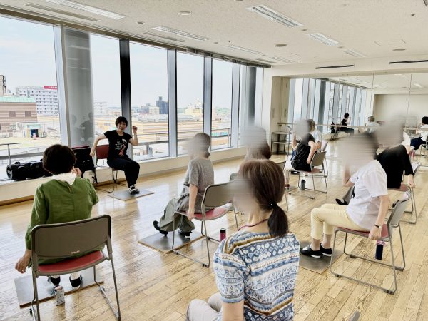 シニア世代にぴったり! 腰掛タップダンス
